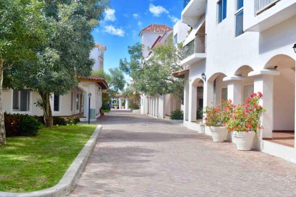 Get Breeze @Cadaquescaribe Bayahibe Apartman Kültér fotó